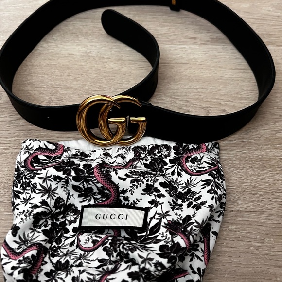 Black and Gold Women's Belt - Picture 3 of 3